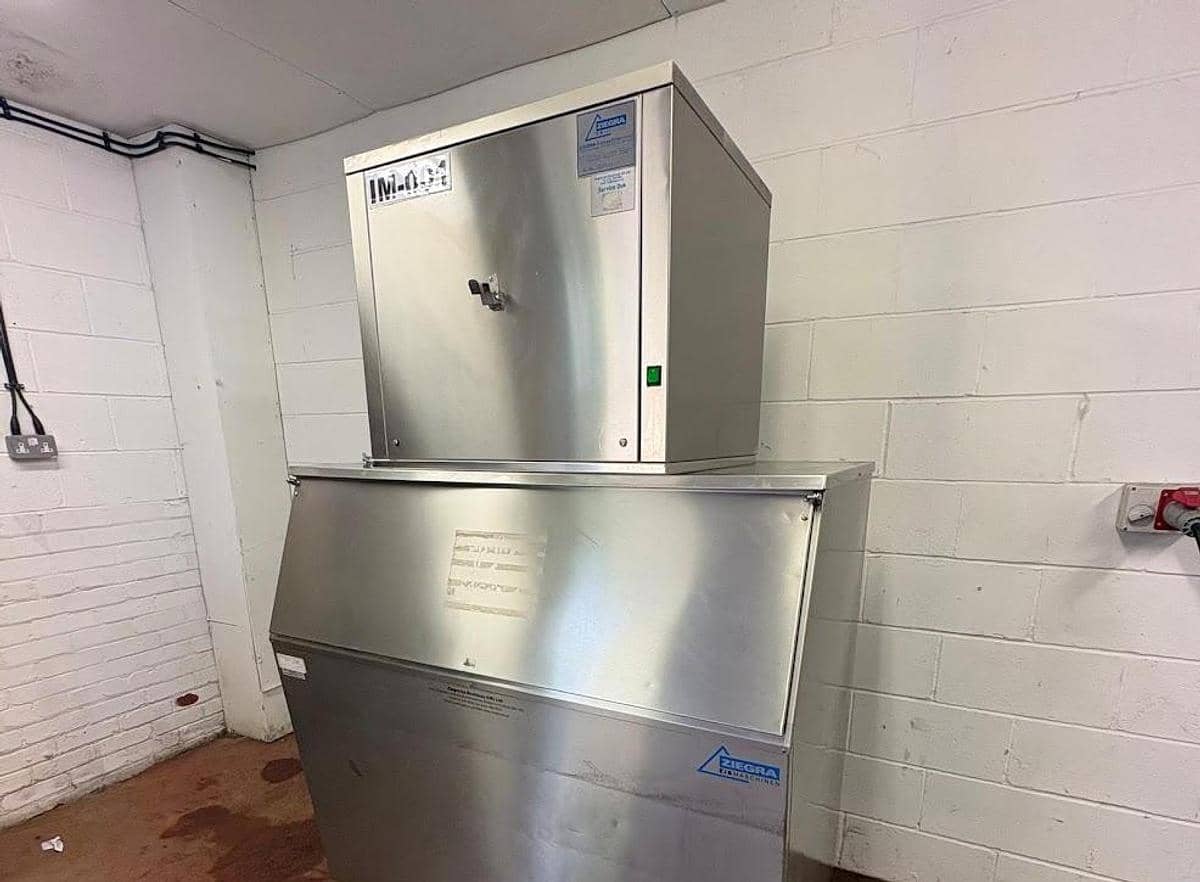 ZIEGRA ICE MACHINE