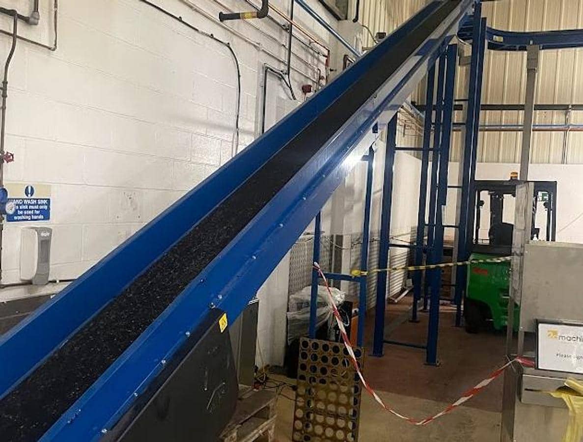 WAREHOUSE CONVEYOR BELT