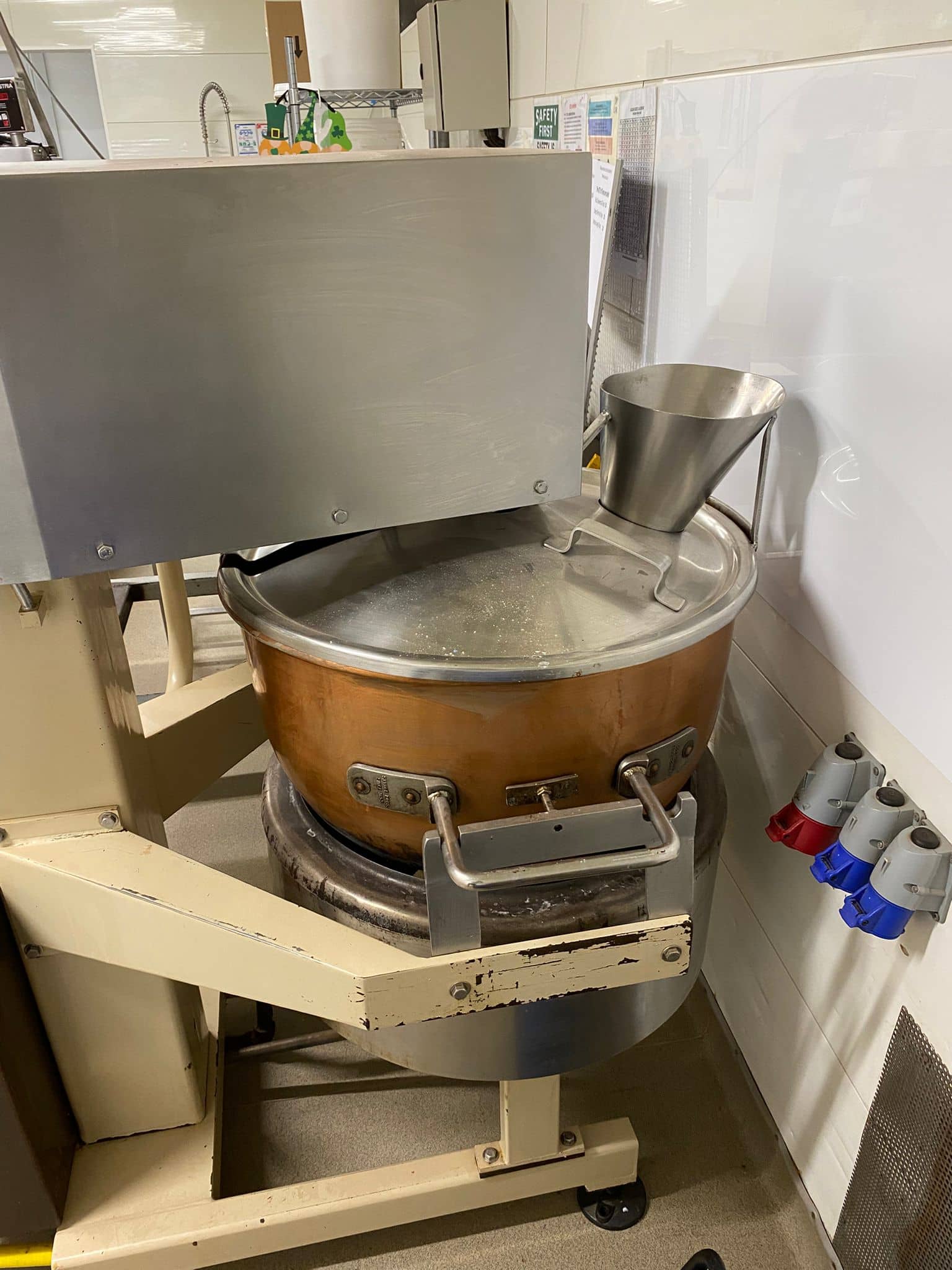 Savage Bros Firemixer Kettle & Bowl Lifter S-92