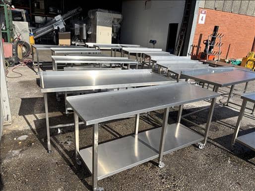 Teknomek Stainless tables
