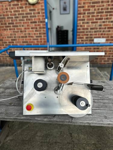 Semi-Automatic Bench Top Labeller ET-LAB