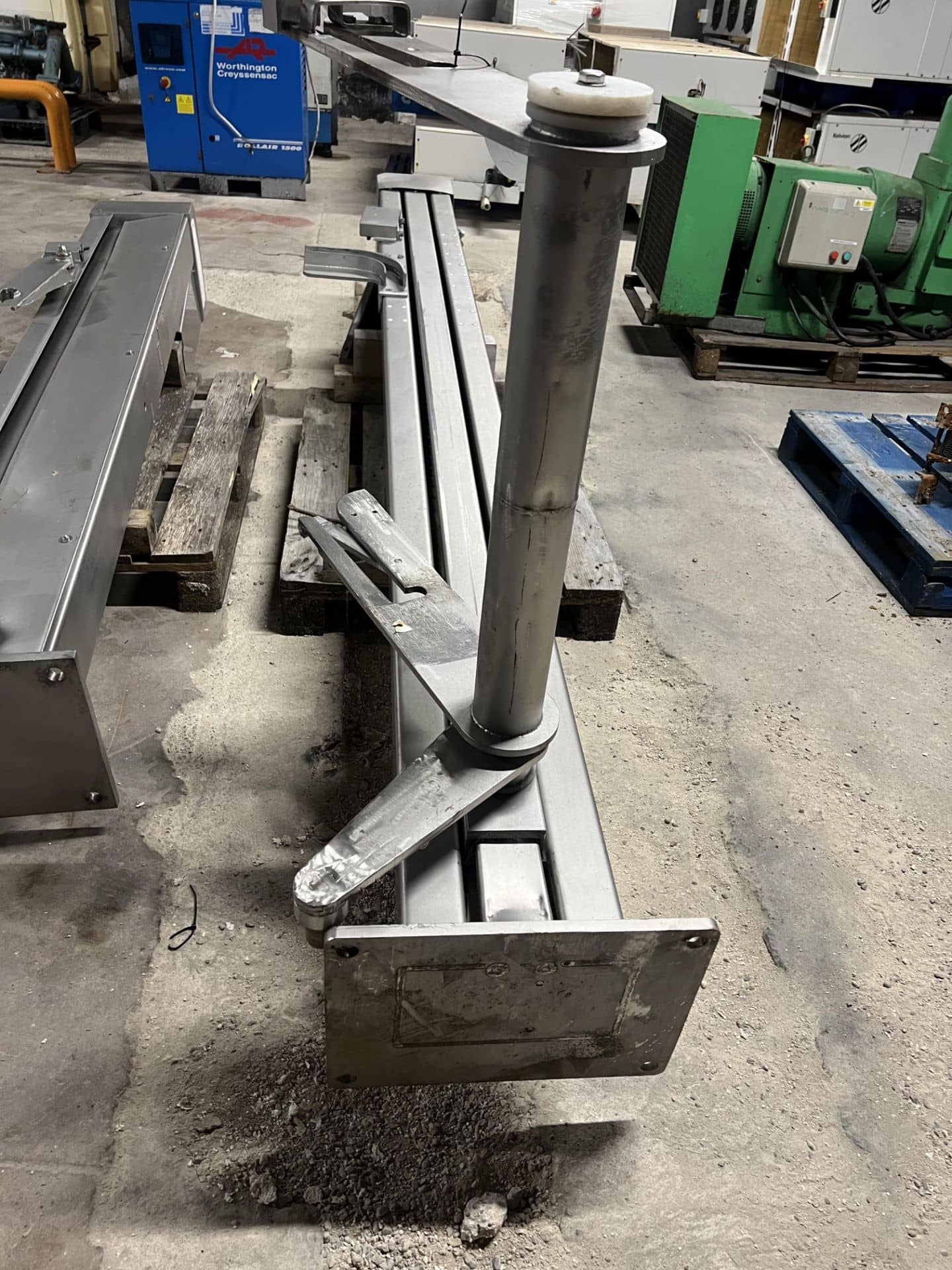 Itec Tote Bin Lifter / Tipper
