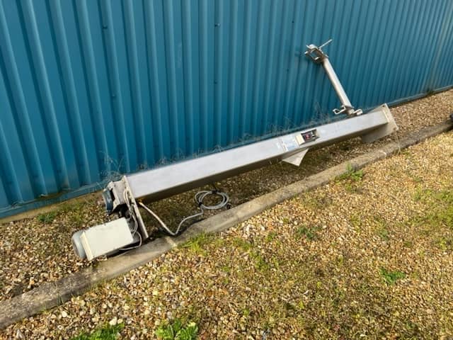 Tote Bin Hoist – Adjustable Height