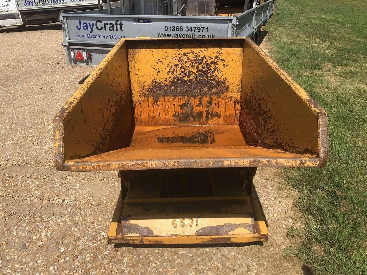1 Yard Tipping Skip