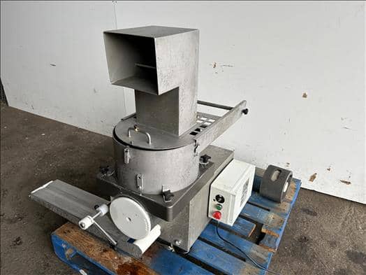 Formatic R2200 Forming machine