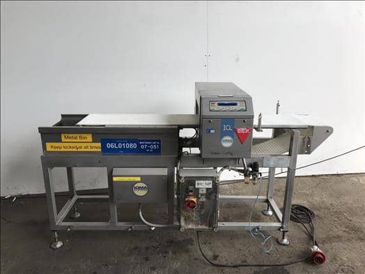 Loma IQ Retracting band metal detector