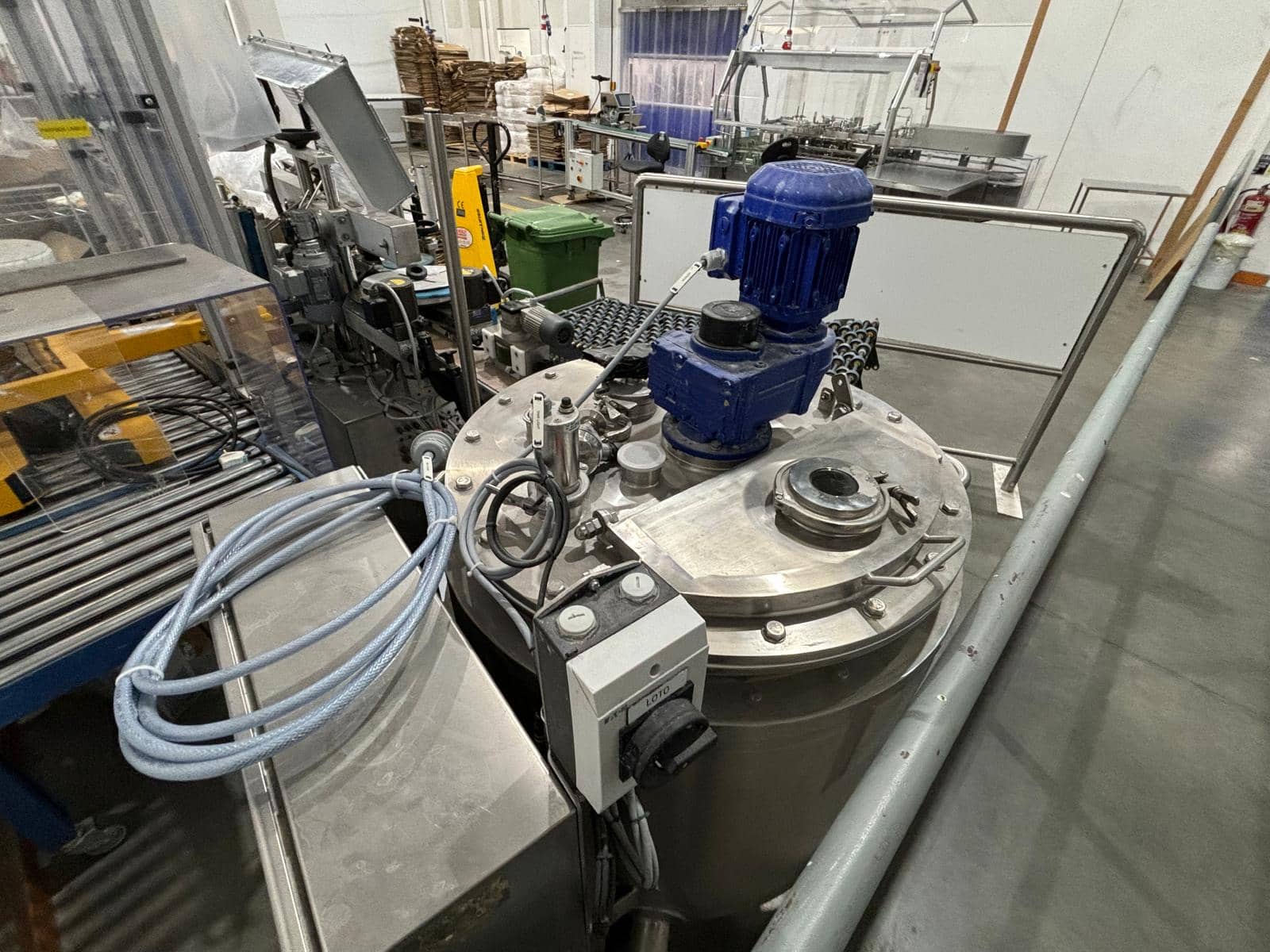 Jacketed Mixing Tank & Temperature 300 Ltr