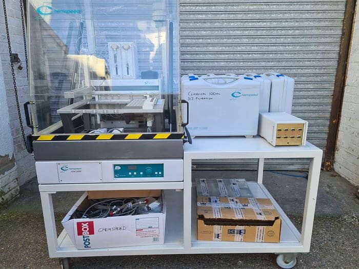 Chemspeed ASW2000 Parallel Synthesiser